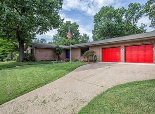 105 Norwood Dr, Colonial Heights, VA 23834