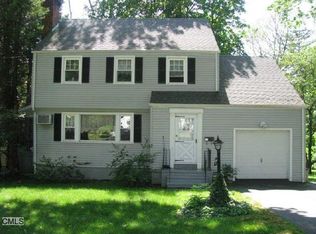 55 Benedict Ave, Fairfield, CT 06825