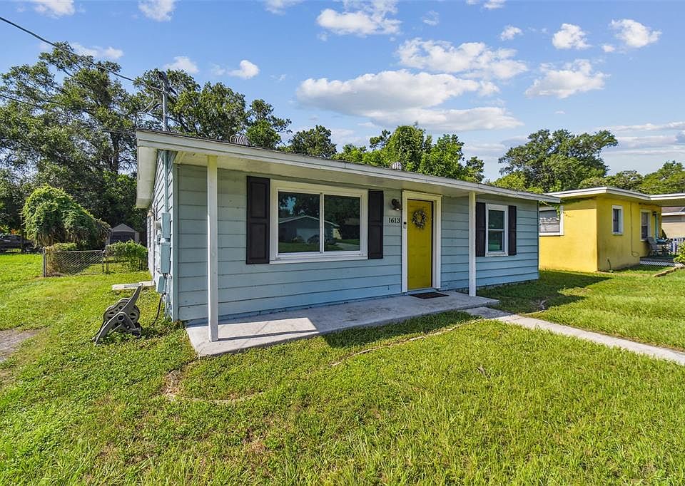 1st image of 1613 E 32ND AVENUE