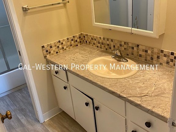 5th image of 1252 W McKinley Ave #3