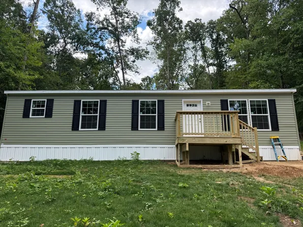 4918 Greenwood Ln, Spring Grove, PA 17362
