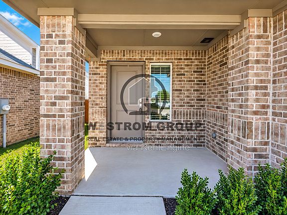 5th image of 164 Greenhill Trl