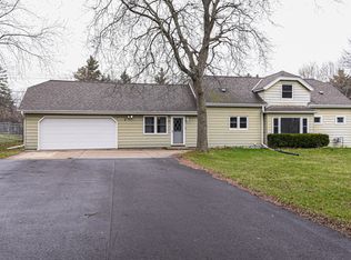 5369 S 51st St, Greendale, WI 53129