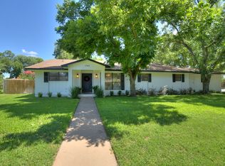 162 Cypress Point, Meadowlakes, TX 78654