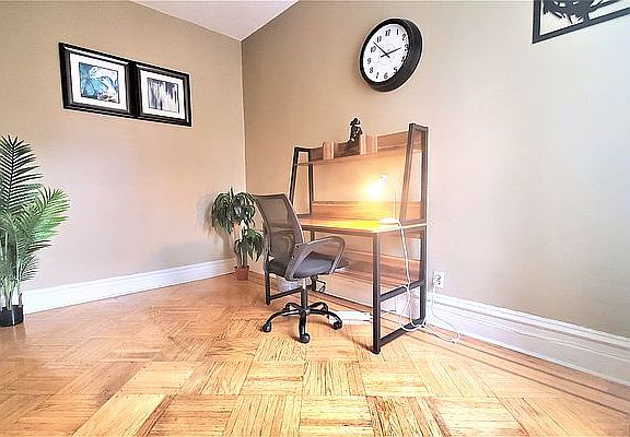 2nd image of 293 New York Ave #2