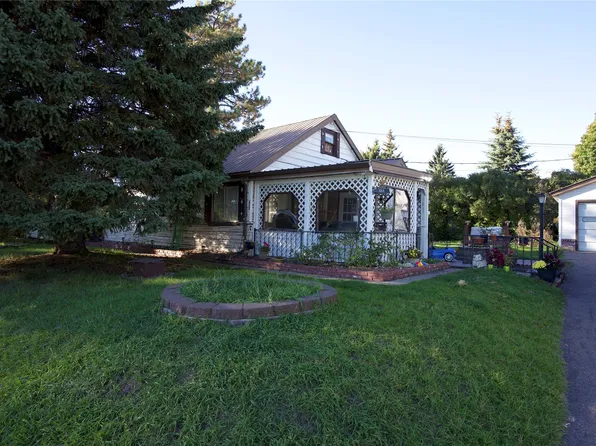 533 8th St W, Columbia Falls, MT 59912