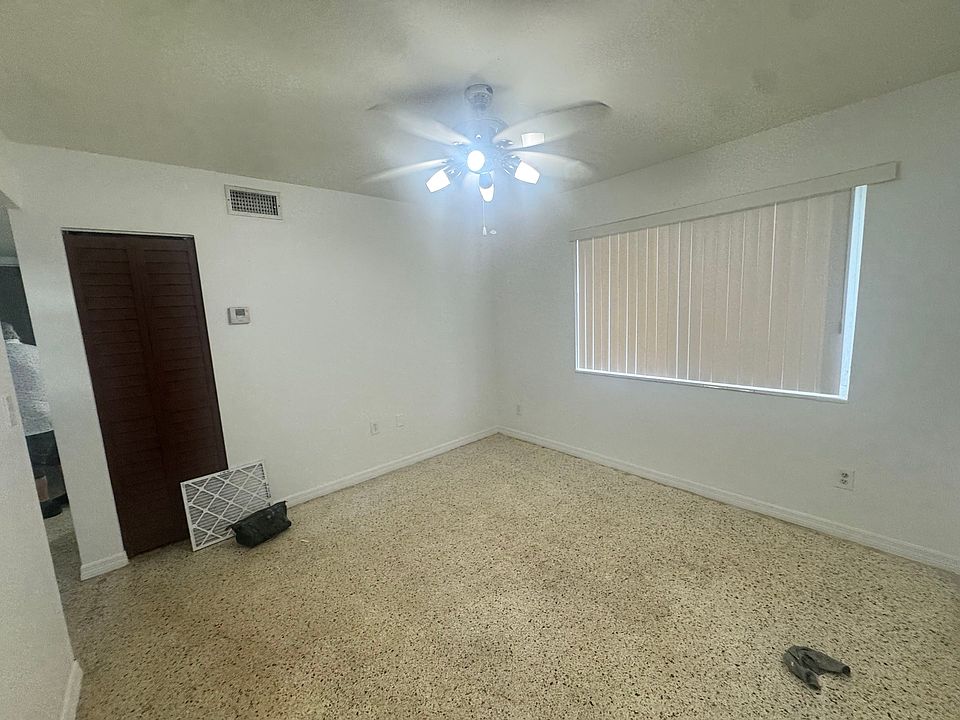 1st image of 6150 SW 40th St #A3