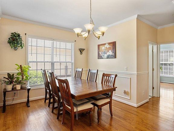 5th image of 129 Okamato St