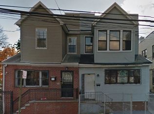 16820 89th Ave, Jamaica, NY 11432