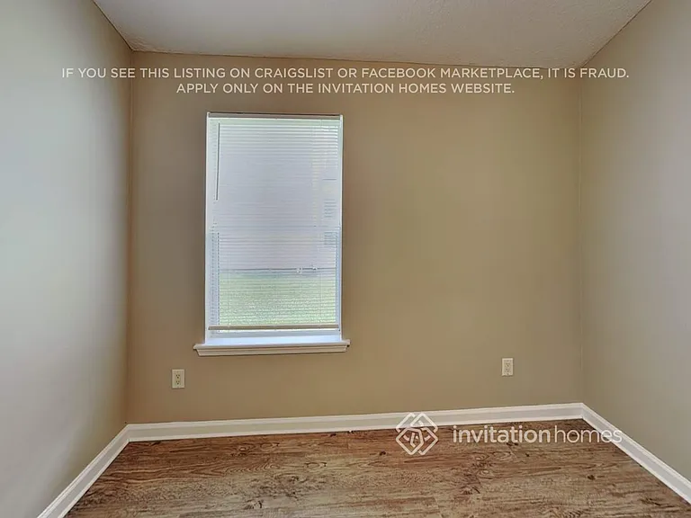 1033 Dunstable Ln — Photo 14