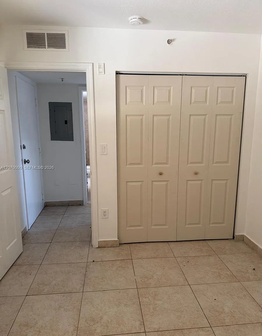2 bed, 2.0 bath, $2,100 — Photo 2