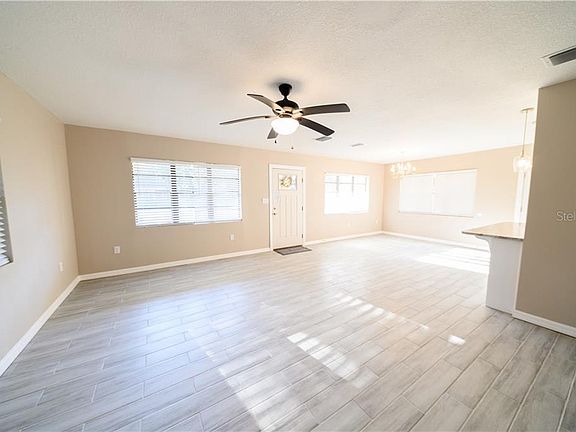 4th image of 1114 N Shannon Ave