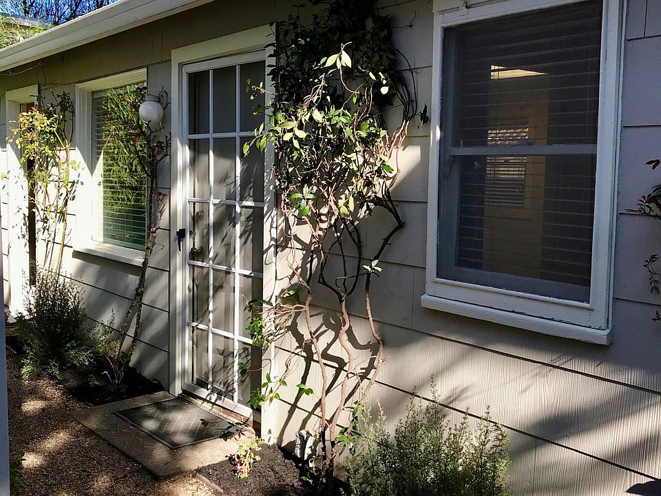 1st image of 15A Rowland Ct