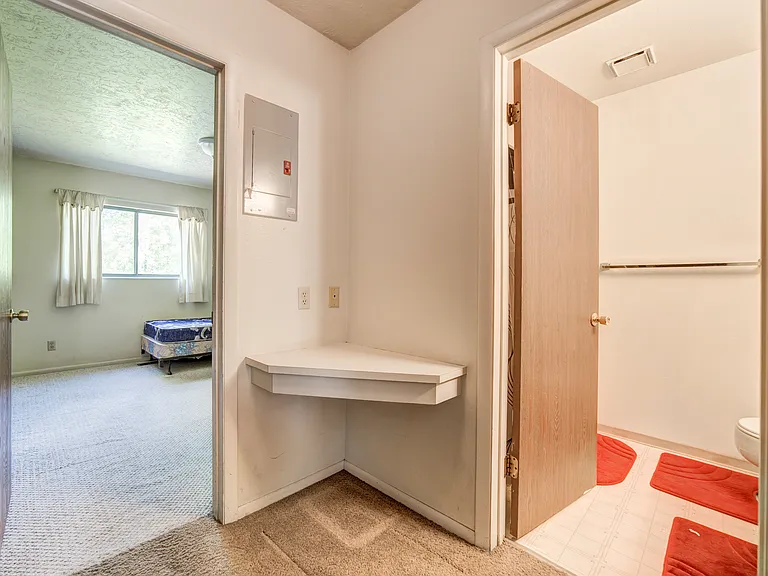 442 N 500 E #7 — Photo 9