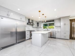19314 Yolie Ln, Tarzana, CA 91356