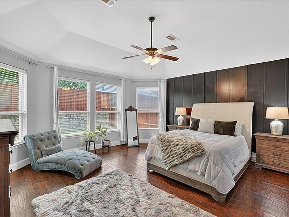 4th image of 8513 Bayberry Ave