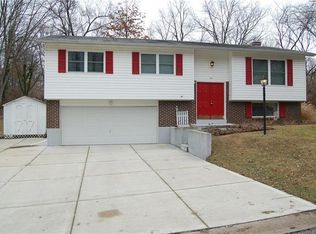 34 Sunny Side Dr, Saint Peters, MO 63376