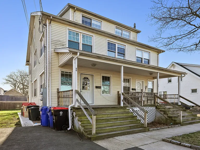58 Walter Ave — Photo 2