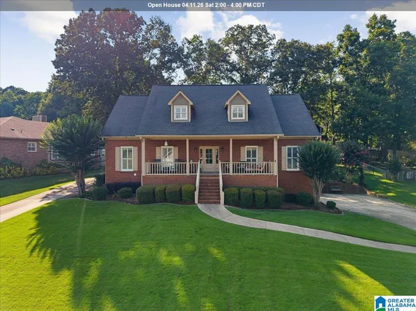 315 Roundabout Dr, Trussville, AL 35173