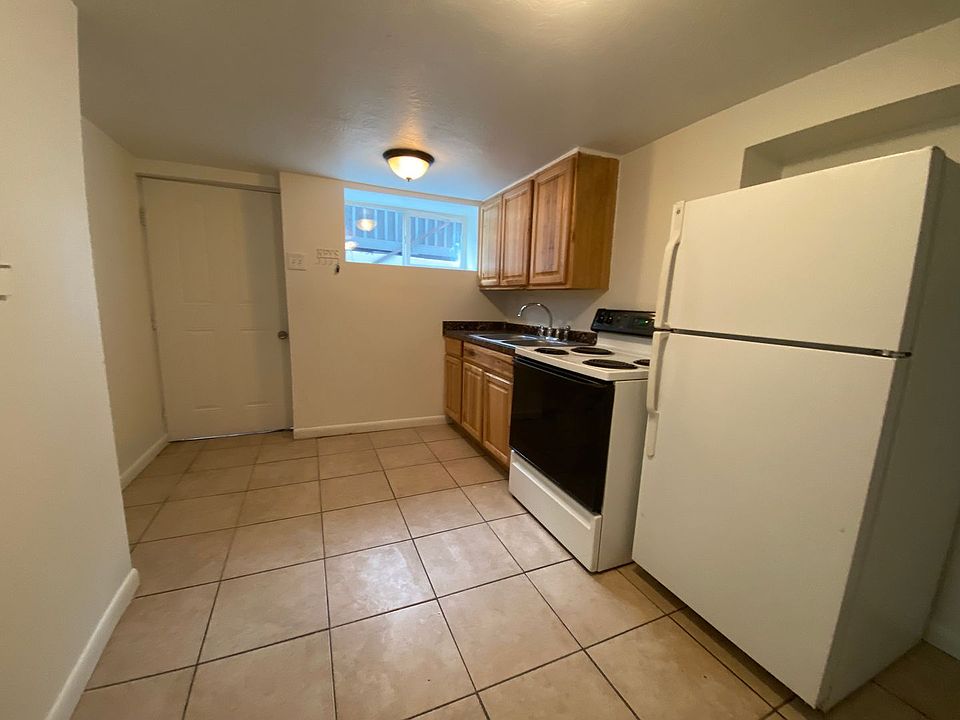 1st image of 926 E Binford St #3