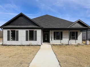 6042 Coral Ridge Dr, Bryant, AR 72022