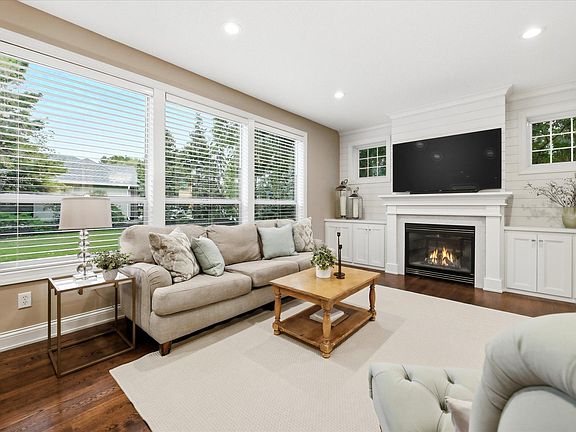 2nd image of 6808 Cambridge Rd