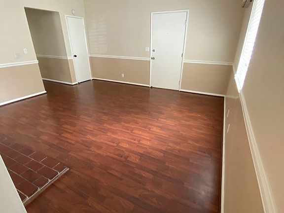 4th image of 937 E Mariposa St APT 4