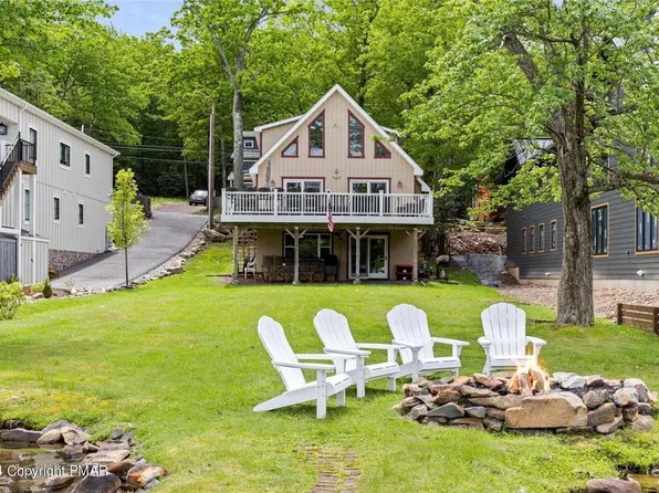 84 S Lake Dr, Lake Harmony, PA 18624