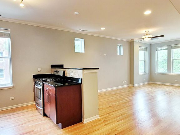 3rd image of 4056 N Richmond St Unit 2B