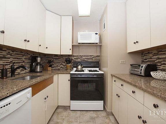 2nd image of 100 Beekman St APT 5E