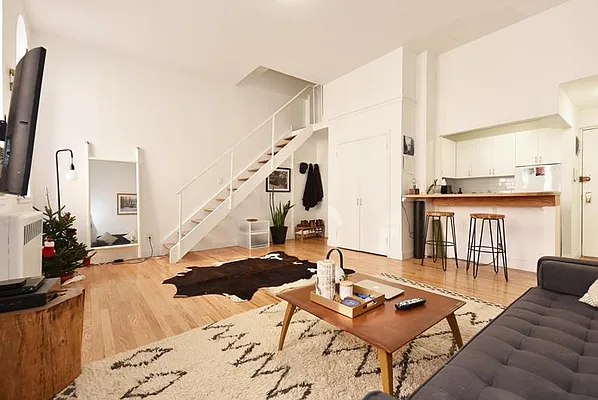 Rented by Buchbinder & Warren | media 19