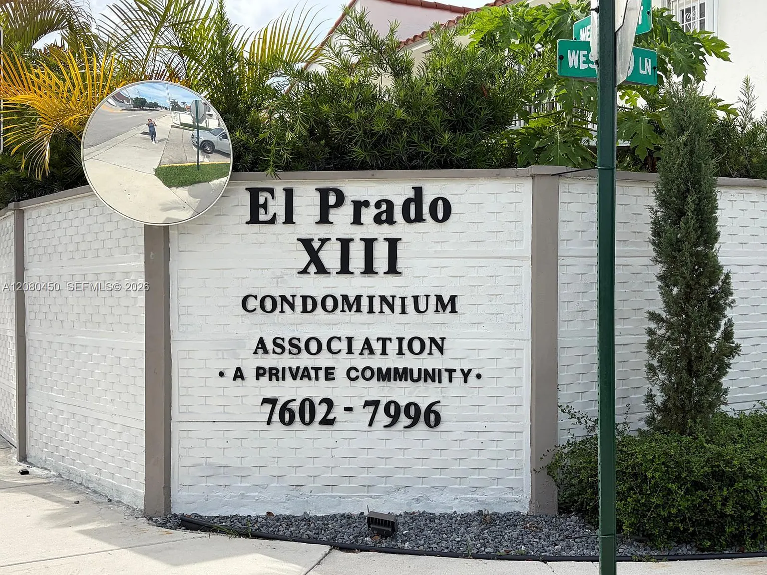 El Prado Xiii Condo — Photo 2