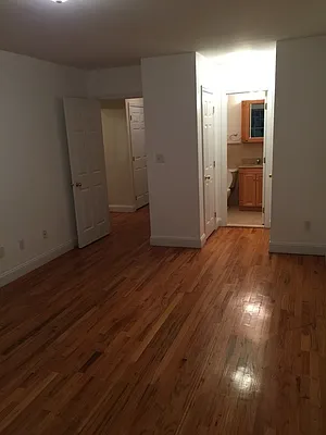 Rented by Signature Spaces NYC Corp | media 40