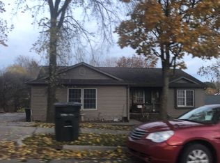 1050 Cedar St, Lapeer, MI
