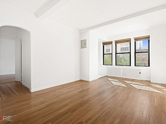 2nd image of 225 E 79th St APT 4A