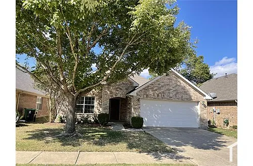 608 Creekside Dr Photo 1