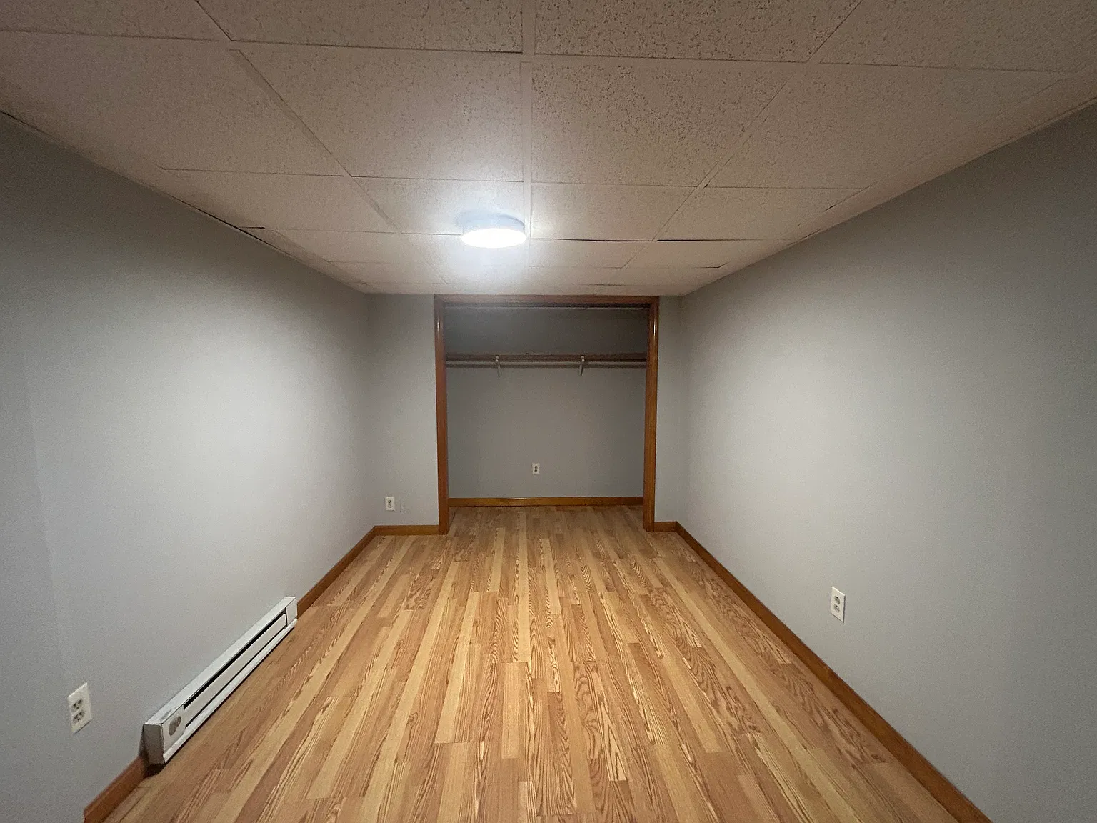 1 bed, 950 sqft, $1,350 — Photo 4