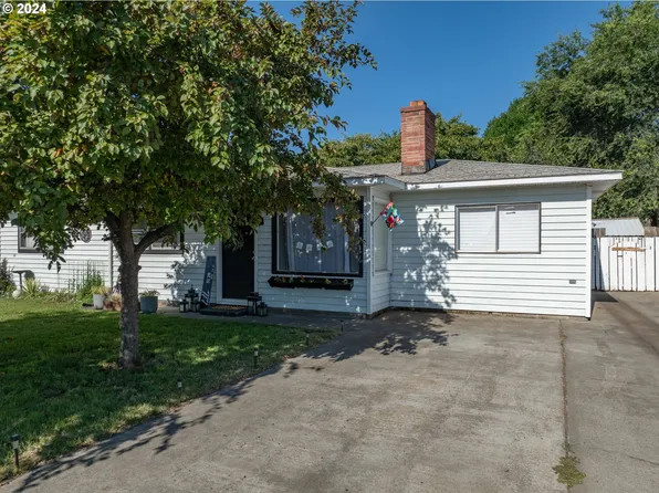 3720 W 7th St, The Dalles, OR 97058