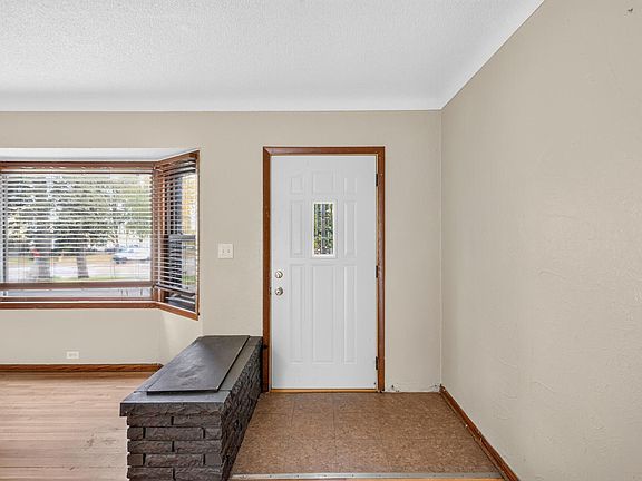 3rd image of 1210 County Road C E