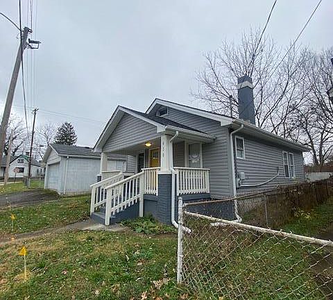 3rd image of 430 Oak St