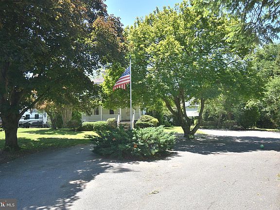 2nd image of 31 Deale Rd