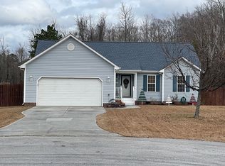 303 Crest Pl, Jacksonville, NC 28540