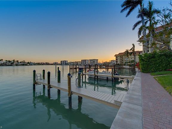 4th image of 322 Harbour Dr