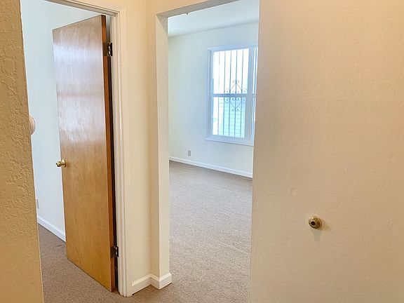 5th image of 1324 Jackson St #5