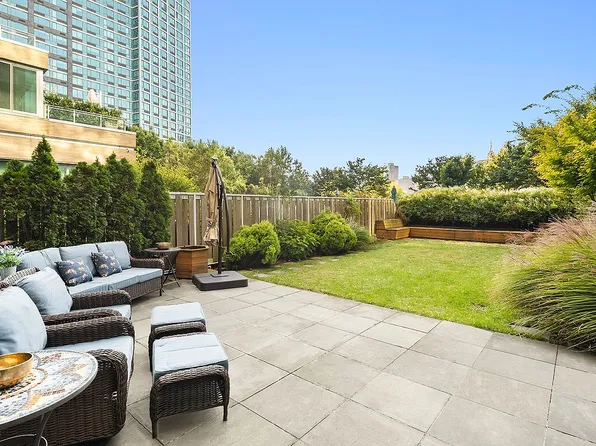 4630 Center Blvd APT 104, Long Island City, NY 11109