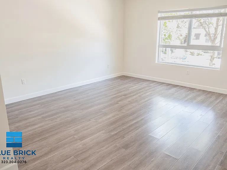 4305 Laurel Canyon Blvd #202A — Photo 9