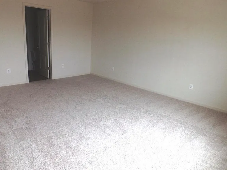 62 Belmont Pl — Photo 13