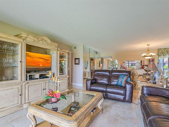 5th image of 3650 Environ Boulevard #401
