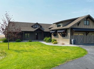 128 Oryx Cir, Belgrade, MT 59714