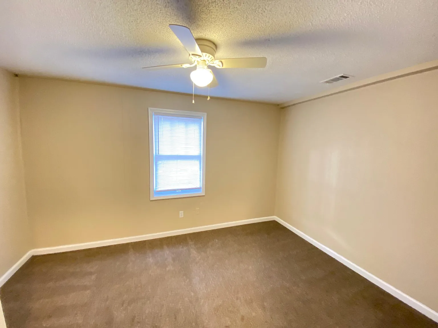 4 bed, 1482 sqft, $1,265 — Photo 4